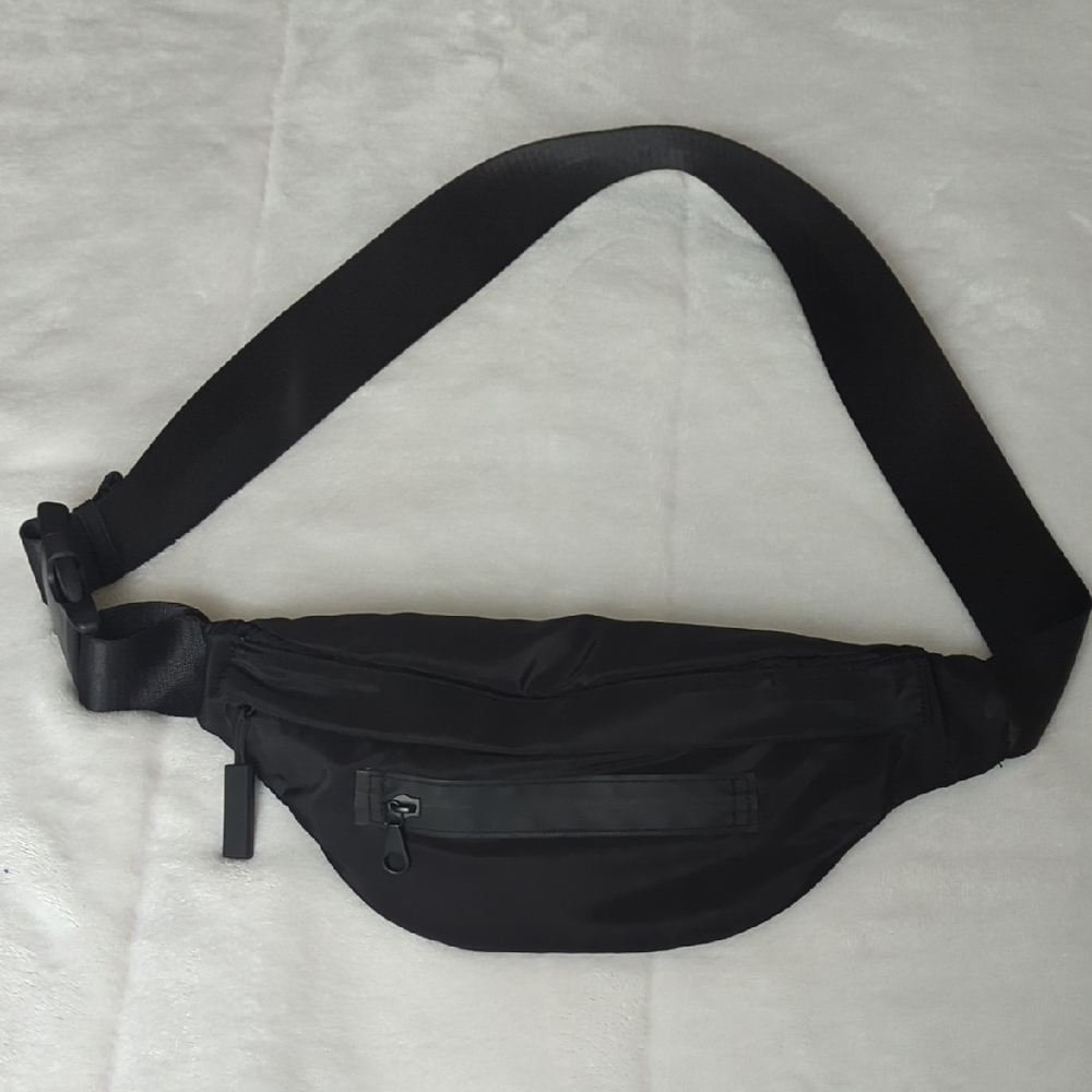 Danskin Black Belt Bag